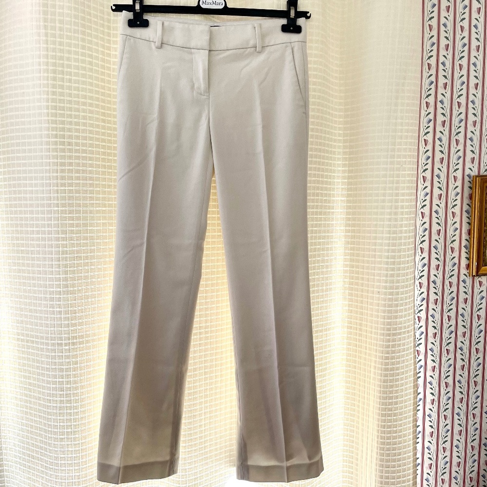 Ann Taylor 0P. White bootcut flannel pant